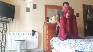 يدخل على صديقة أمه و هي تطلبه عبود إرحمني - افلام سكس